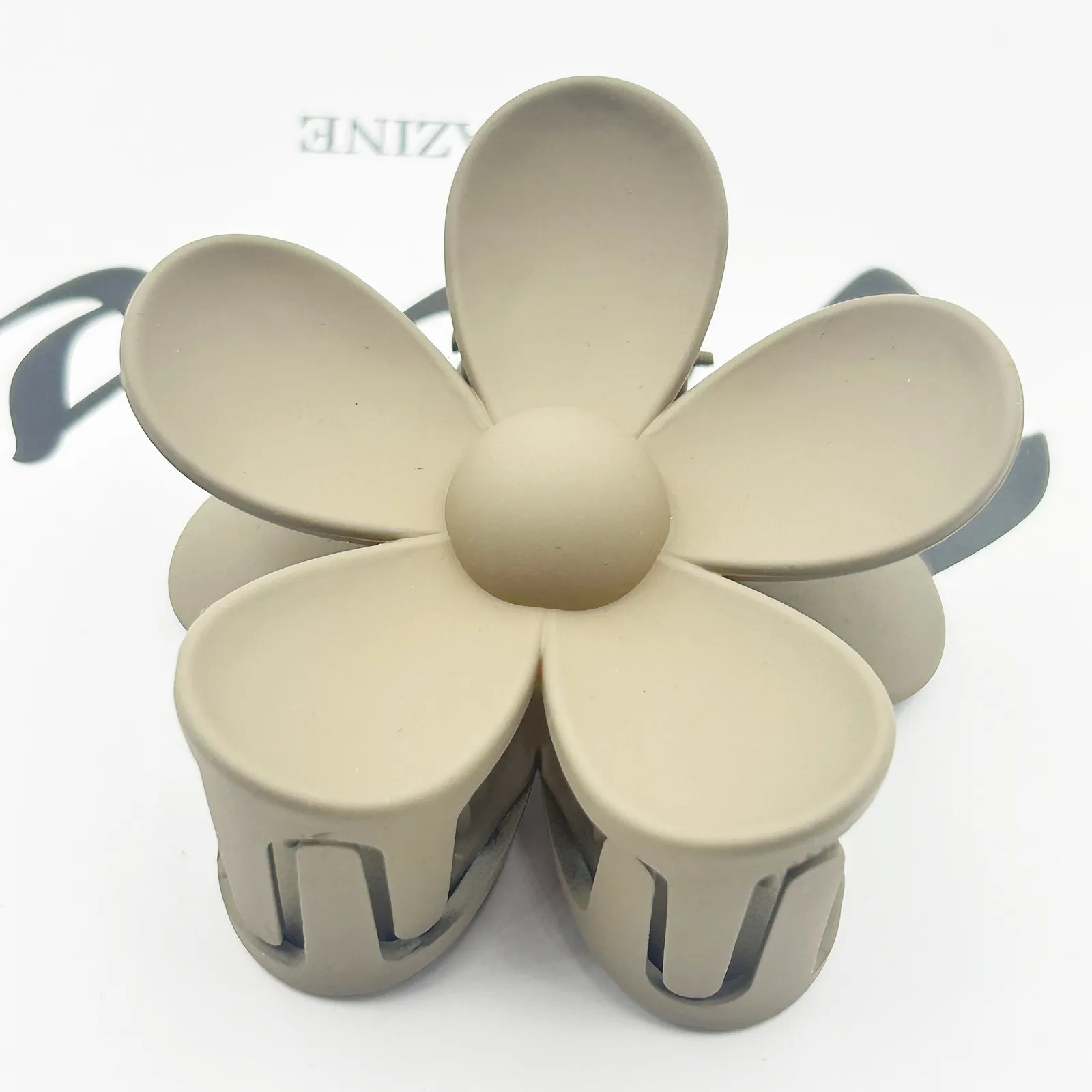 Pinza De Pelo De Flor Esmerilada Transfronteriza, Broche De Pelo Para Parte Posterior De La Cabeza, Broche De Pelo Para Cola De Caballo, Broche De Tiburón De Alto Grado Al Por Mayor display picture 14