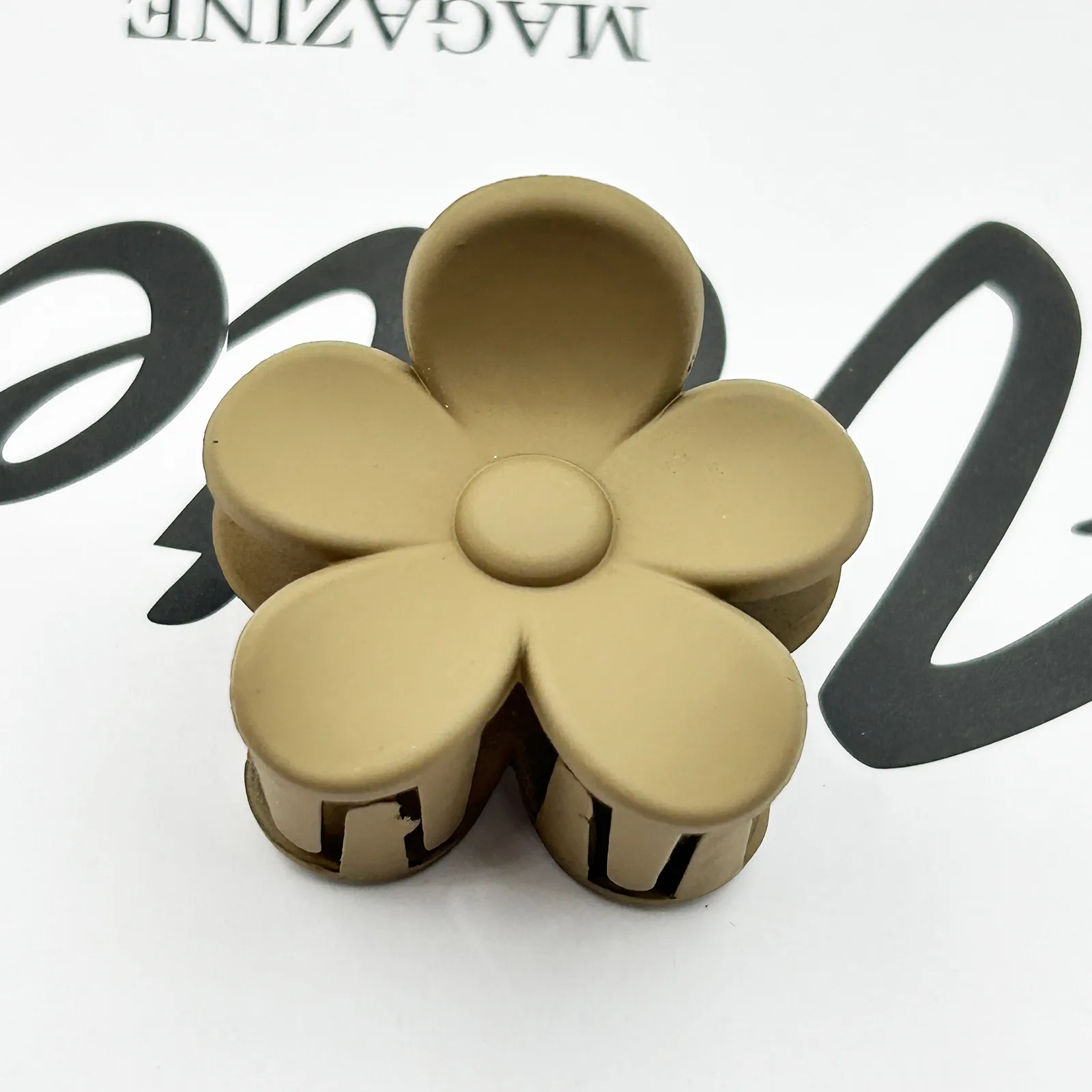 Pinza De Pelo De Flor Esmerilada Transfronteriza, Broche De Pelo Para Parte Posterior De La Cabeza, Broche De Pelo Para Cola De Caballo, Broche De Tiburón De Alto Grado Al Por Mayor display picture 39