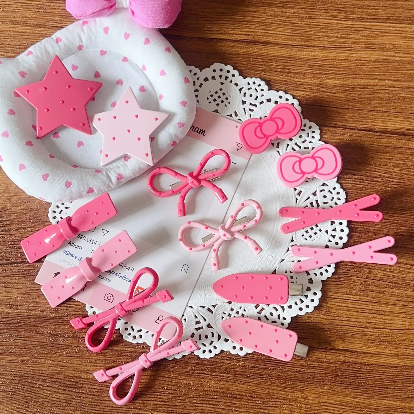 New Simple Pink With Dots Bow Duckbill Clip Ins Autumn And Winter Simplicity All-Match Bang Side Clip Niche Headdress display picture 1