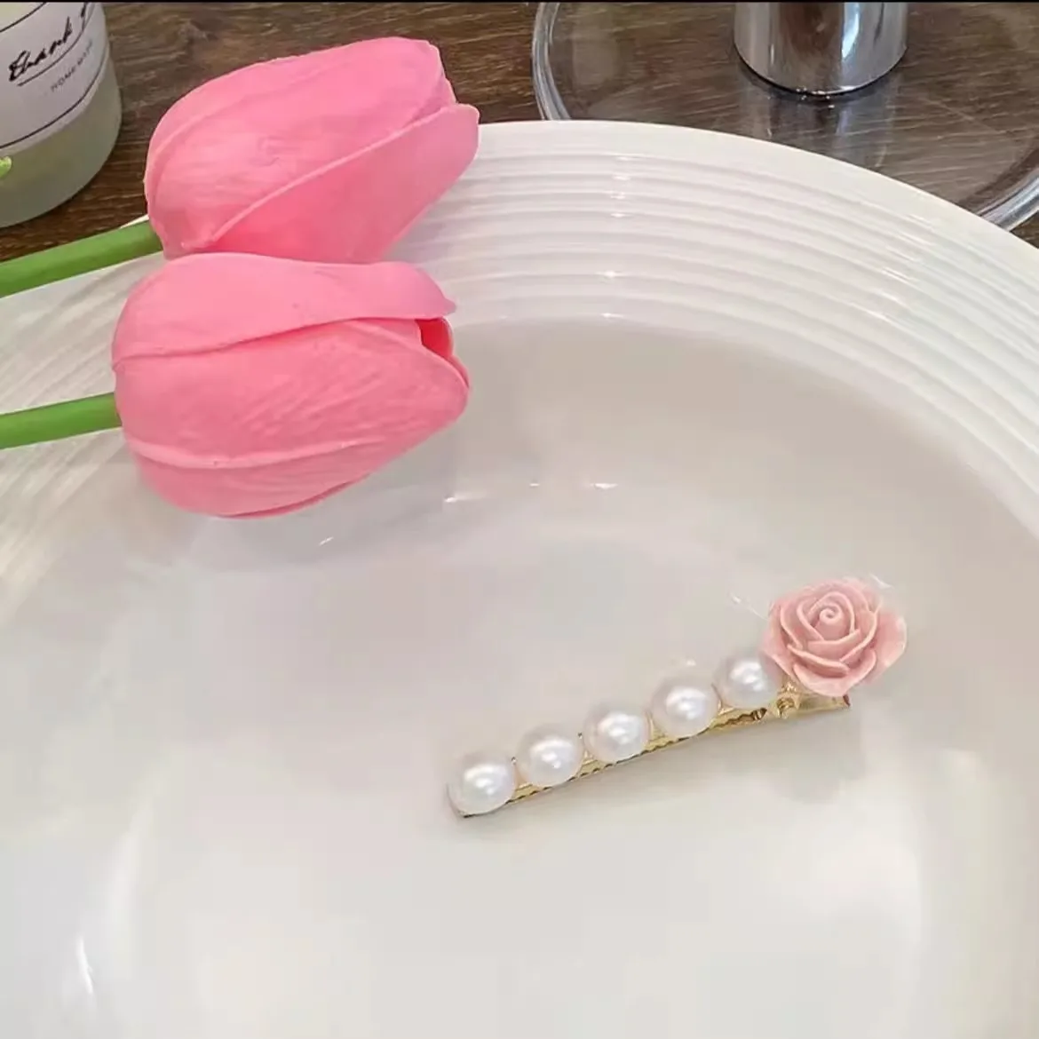Pink Small Rose Barrettes Pearl Flower Bangs Side Clip Ins Good-looking Girl Heartbreak Hair Clips Hair Accessories display picture 5