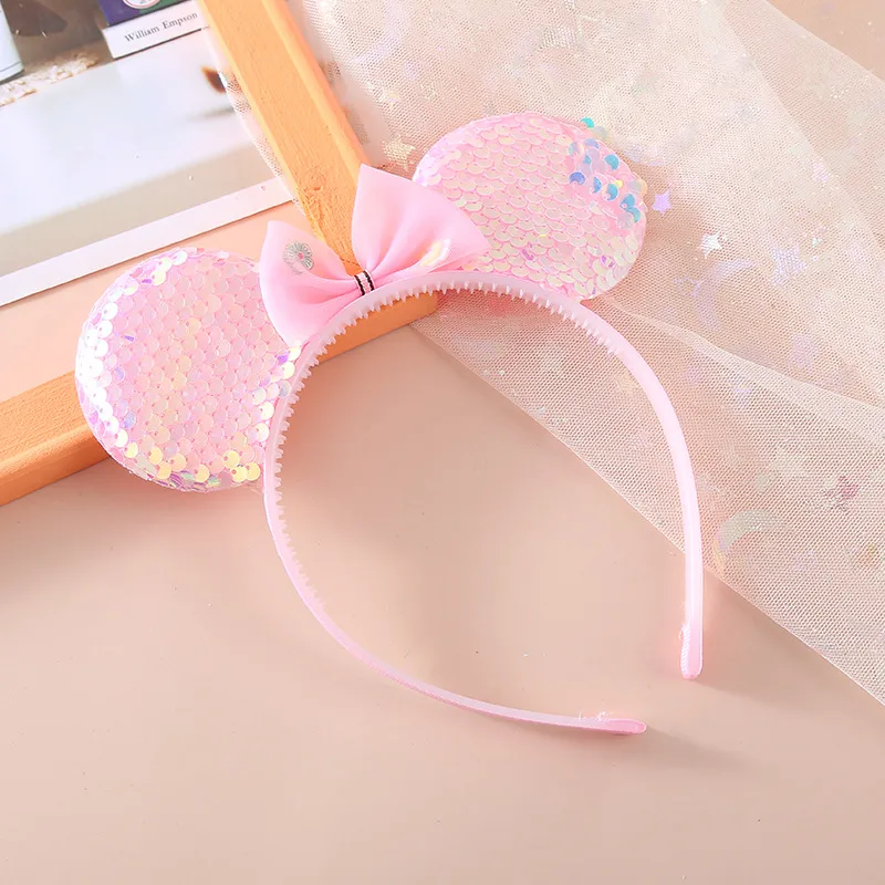 Children's Headband  Colorful Sequined Headband Bow Toothed Cute Girl Small Ears Holiday Paradise Headdress display picture 7