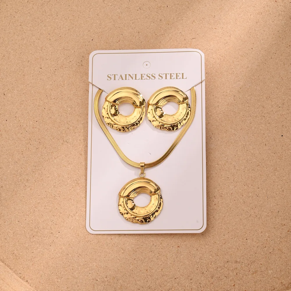 Décontractée Élégant Vacances Acier Inoxydable 304 Rond Forme De Cœur Fleur Polissage Placage Femmes Ensemble De Bijoux display picture 3