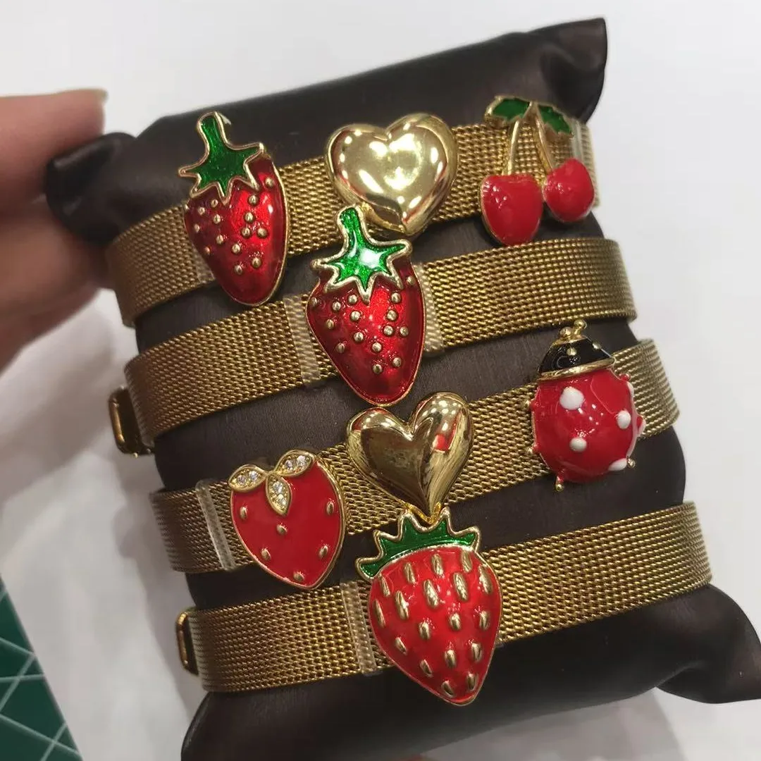 Cherry Heart Shape Beetles Casual Modern Style Artistic Zircon Copper 18K Gold Plated Bracelets Handmade Polishing Enamel Buckle display picture 1