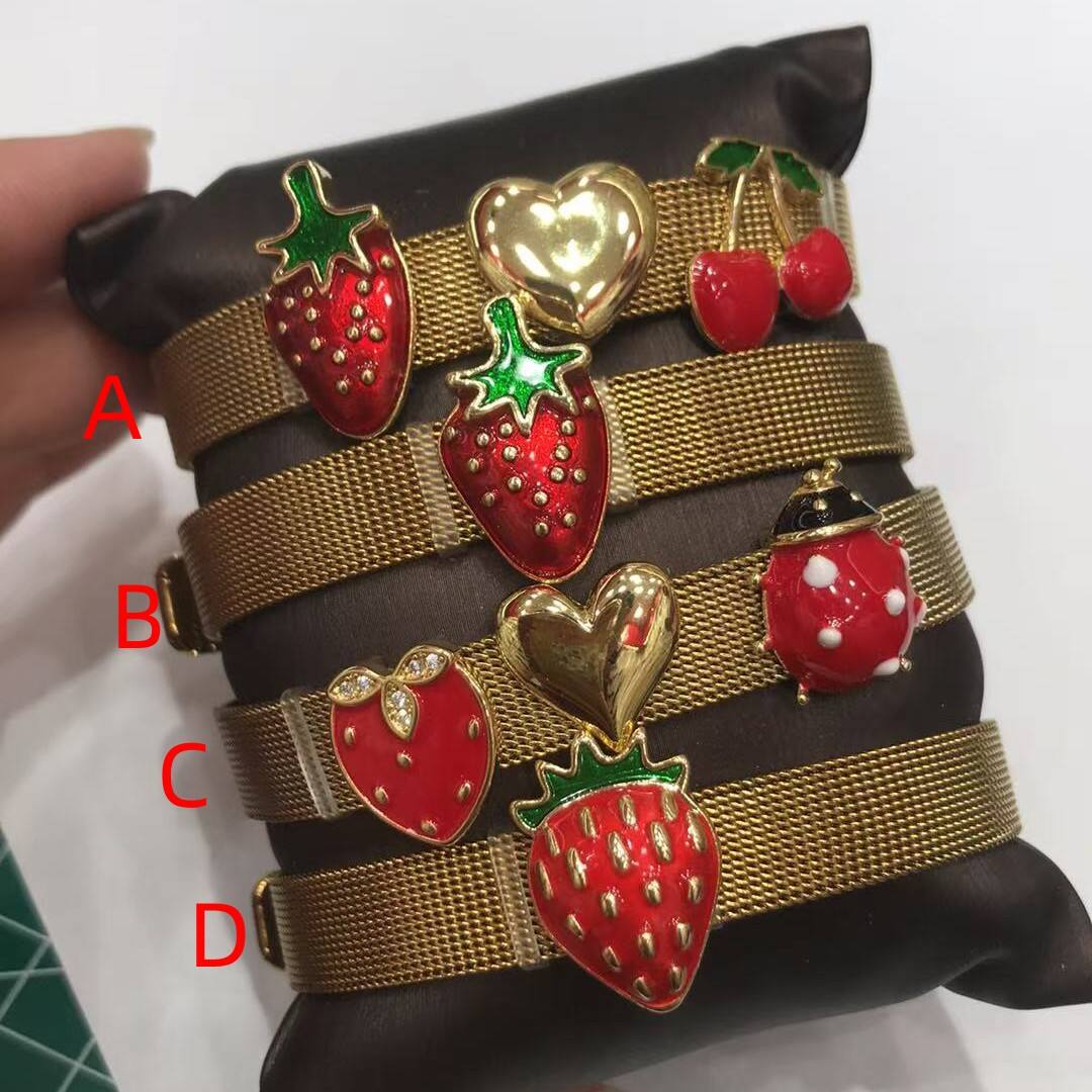 Cerise Forme De Cœur Coléoptères Décontractée Style Moderne Artistique Zircon Le Cuivre Plaqué Or 18K Bracelets Fait Main Polissage Émail Boucle display picture 2