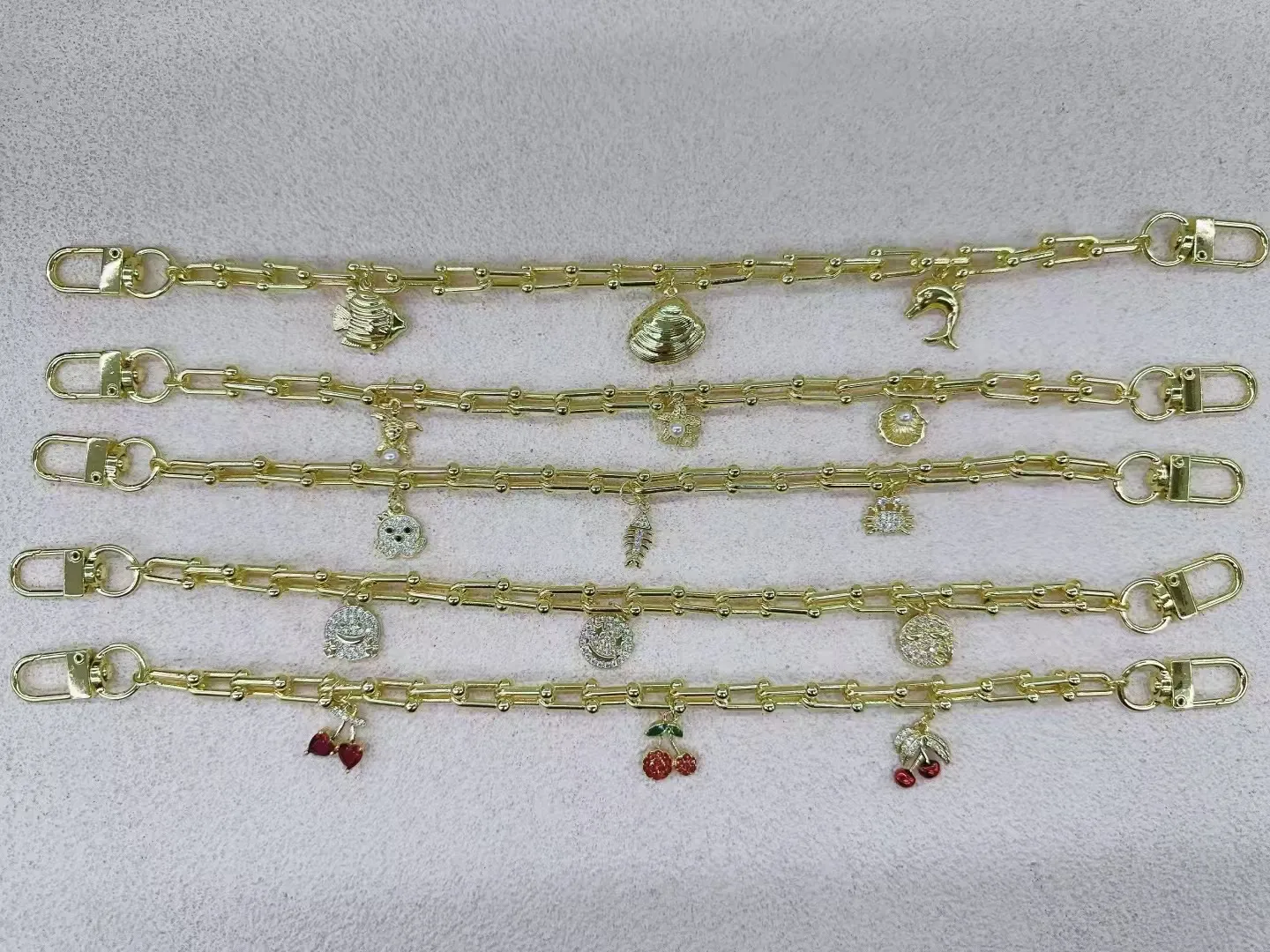 Cerise Smiley Crabe Vacances Plage Sucré Le Cuivre Plaqué Or 18K Bracelets Polissage Émail Placage Fermeture À Boucle De Sécurité display picture 1