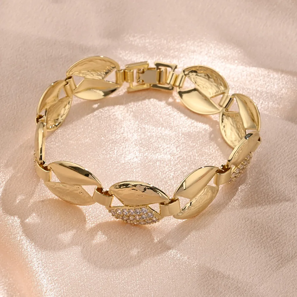 Simple Couleur Unie Hip Hop Style Simple Vêtement De Rue Zircon Le Cuivre Plaqué Or 18K Or Blanc Plaqué Bracelets Fait Main Polissage Placage Snap Bouton display picture 3