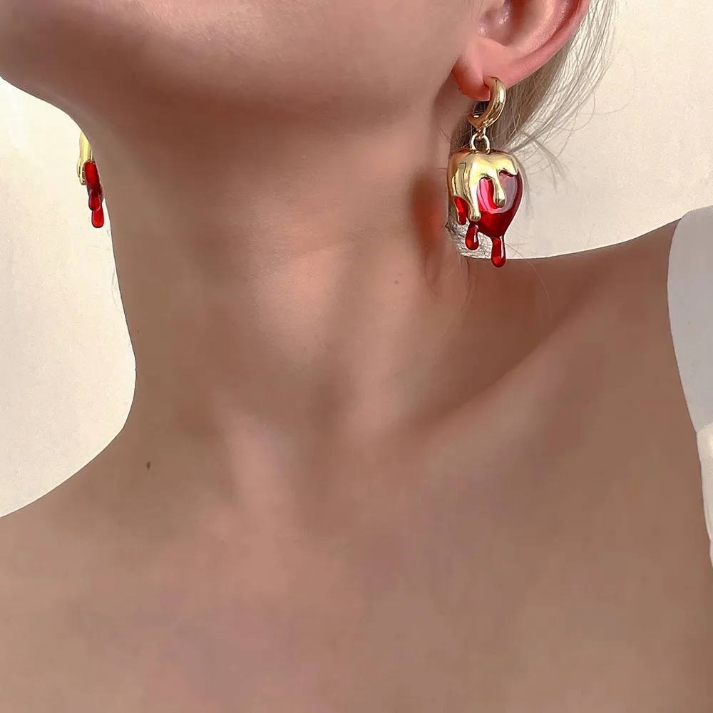 Style Européen Et Américain En Forme De Coeur Or Lave Amour Coeur Boucles D'oreilles Femmes Mode, Personnalisé Et Exagéré Lumière De Luxe En Forme De Coeur Gouttes display picture 4