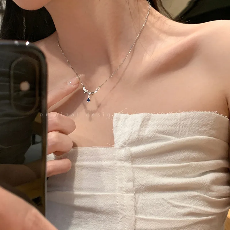 Necklace For Women New And New Style 2025 New Fashion Clavicle Chain Sweet Cool Style Lovely Sweater Chain Metal Texture High Sense For Women display picture 7