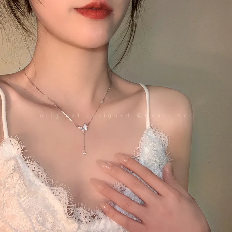 Style Frais Doux Belle Chaîne De Chandail Texture En Métal Haut Sens Pour Les Femmes Collier Pour Les Femmes De Style Japonais Et Coréen 2025 Nouvelle Chaîne De Clavicule De Mode display picture 18