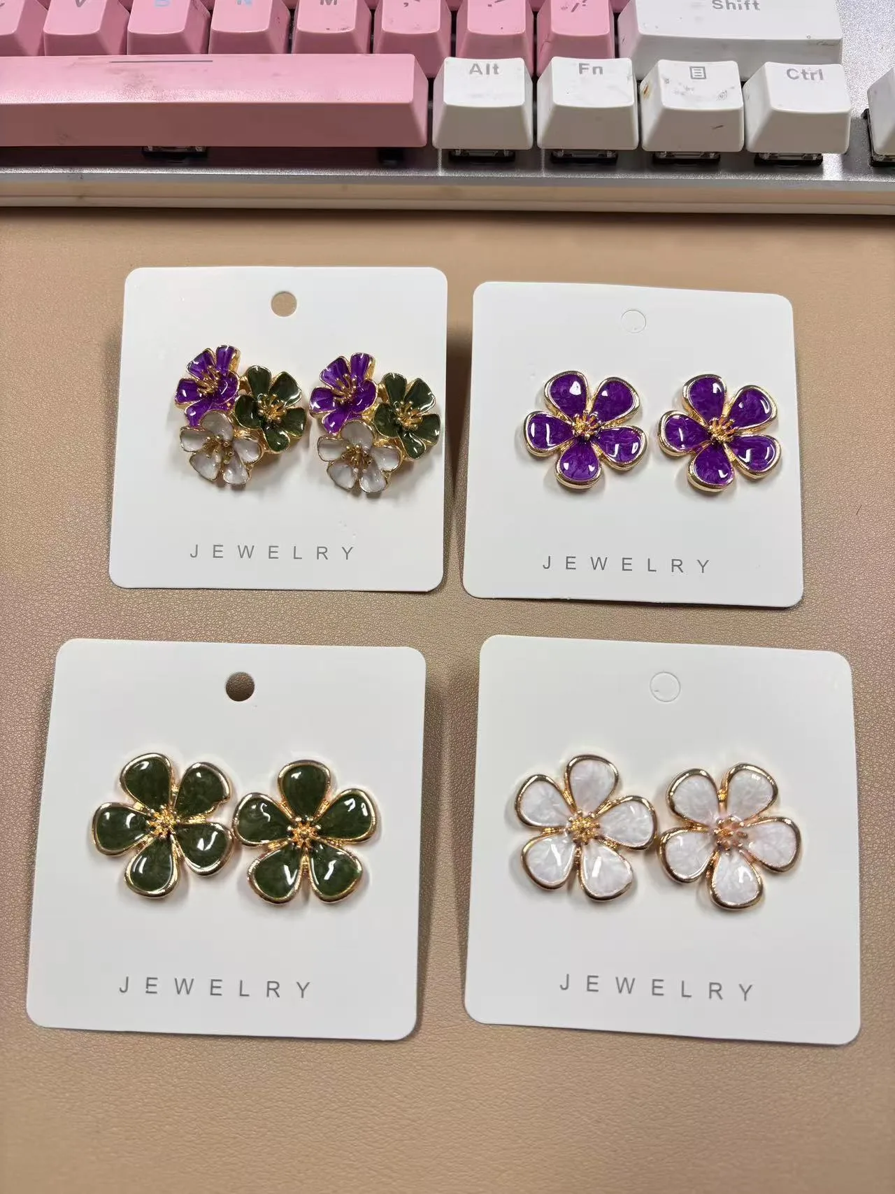 New Super Hot Ins Sweet Elegance Metal Oil-Spot Glaze Flowers Stud Earrings Five Petal Flower Fresh Vacation Style Earrings For Women display picture 4