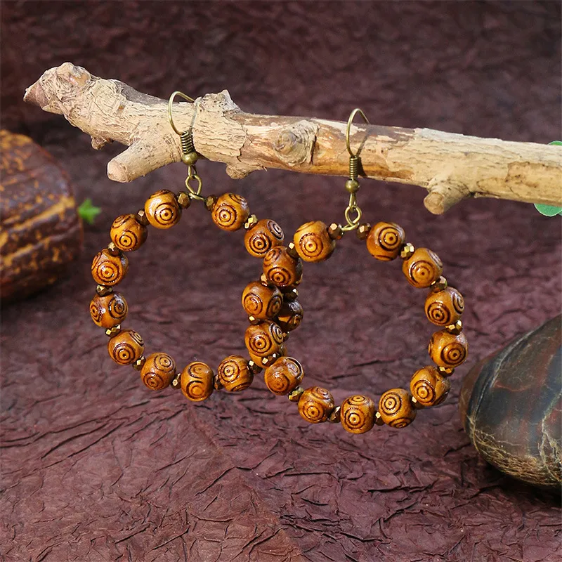 New Bohemian Wooden Bead Handmade Tassel Earrings Elegant Graceful Geometric Circle Ear Rings display picture 12