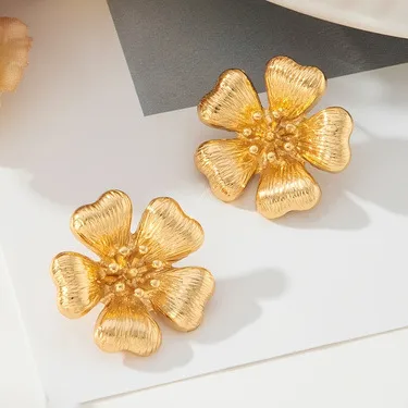 New Super Hot Ins Sweet Elegance Metal Oil-Spot Glaze Flowers Stud Earrings Five Petal Flower Fresh Vacation Style Earrings For Women display picture 14