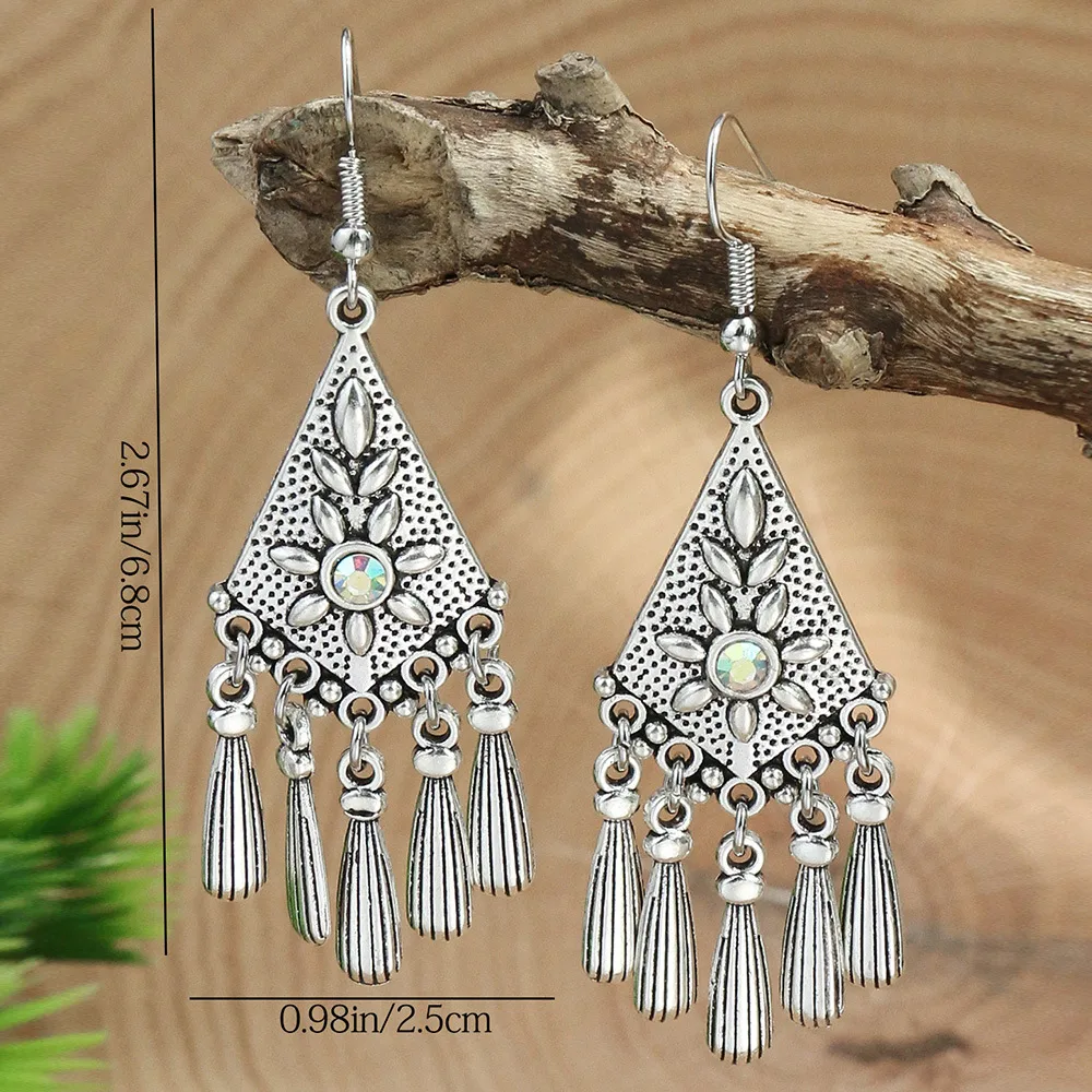 Retro Ethnic Earrings Bohemian Eardrops Tassel Pendant Scenic Spot Ear Hanging Ear Studs Handmade Ear Rings display picture 1
