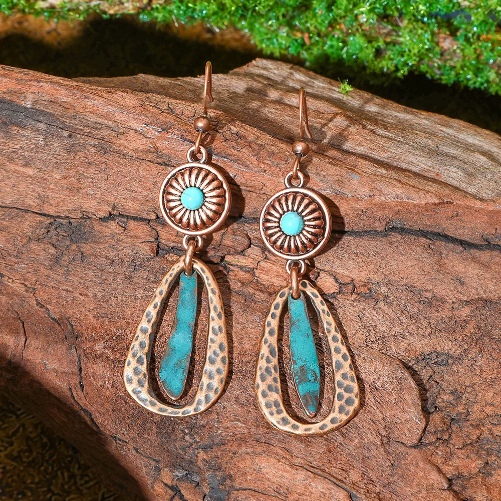 Hot Selling Bohemian Vintage Distressed Earrings Alloy Texture Ethnic Style Earrings Earrings Factory Wholesale display picture 2