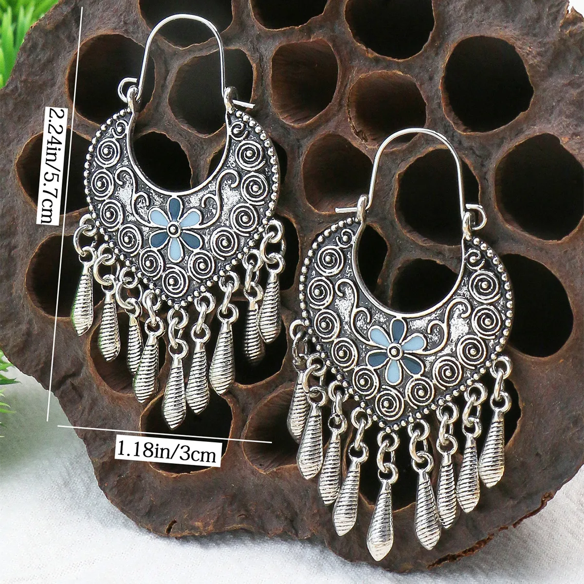 Retro Ethnic Earrings Bohemian Eardrops Tassel Pendant Scenic Spot Ear Hanging Ear Studs Handmade Ear Rings display picture 3