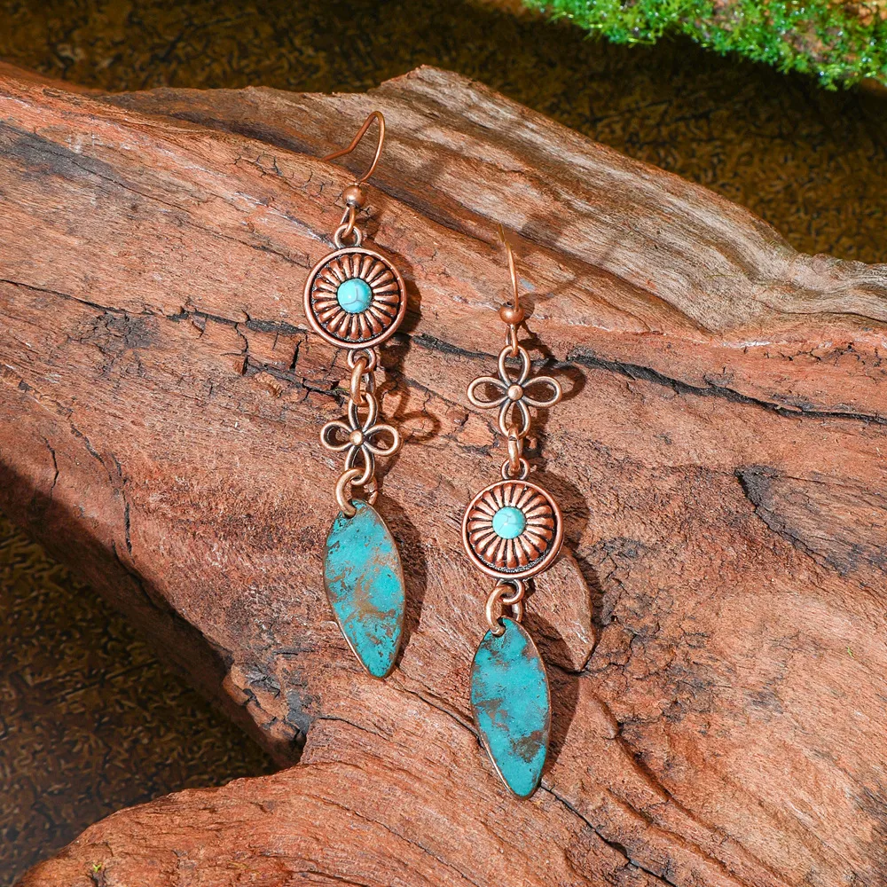 Hot Selling Bohemian Vintage Distressed Earrings Alloy Texture Ethnic Style Earrings Earrings Factory Wholesale display picture 4