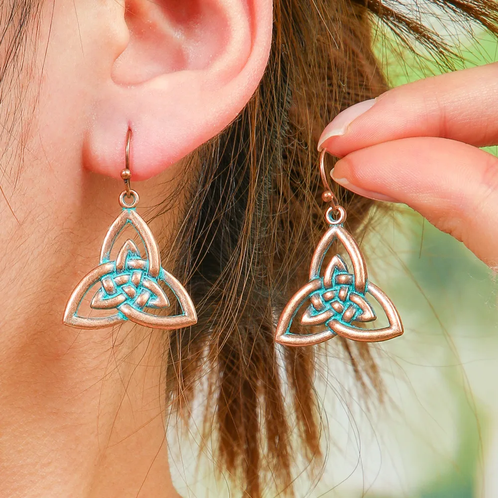 Suit Bohemian Vintage Earrings Ethnic Vacation Style Long Fringe Earrings Super Beautiful Jungle Style Earrings display picture 5