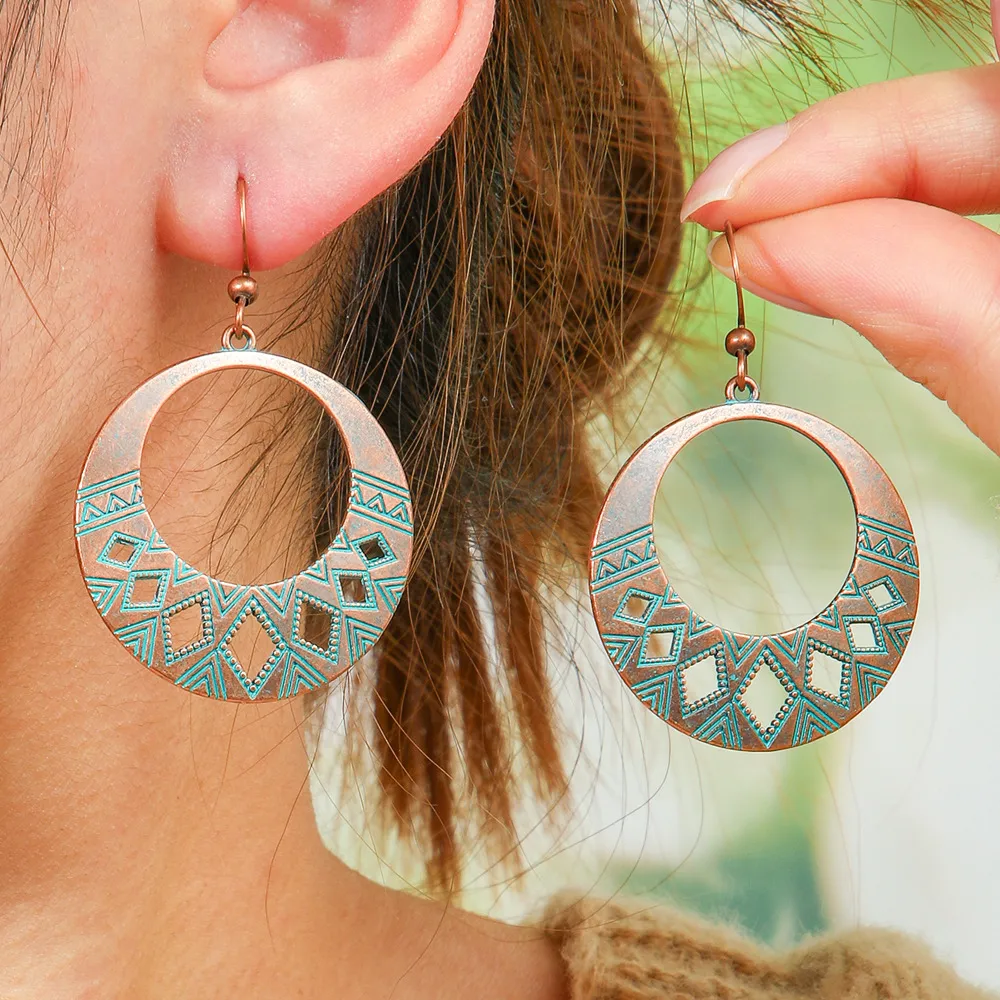 Suit Bohemian Vintage Earrings Ethnic Vacation Style Long Fringe Earrings Super Beautiful Jungle Style Earrings display picture 7