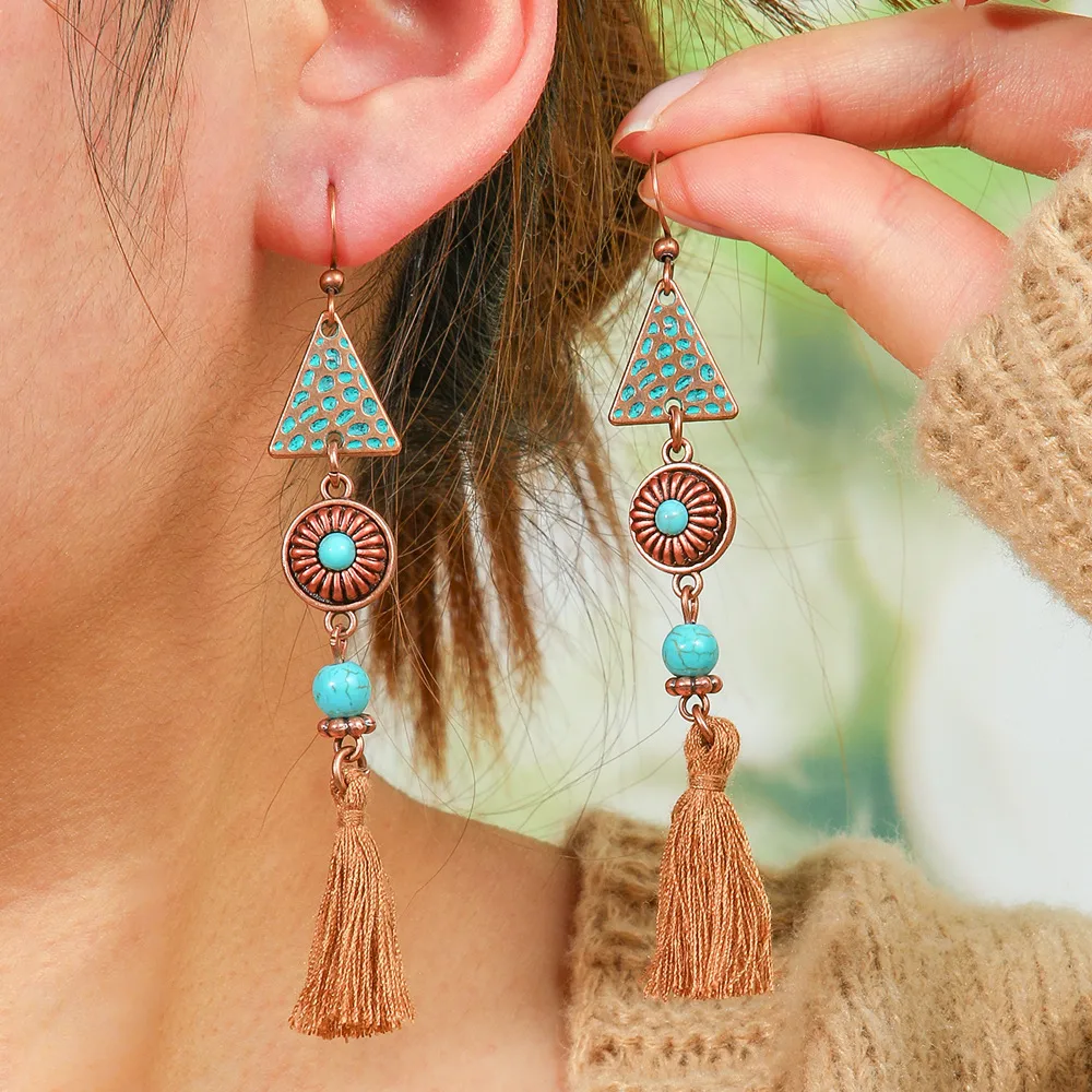 Suit Bohemian Vintage Earrings Ethnic Vacation Style Long Fringe Earrings Super Beautiful Jungle Style Earrings display picture 9