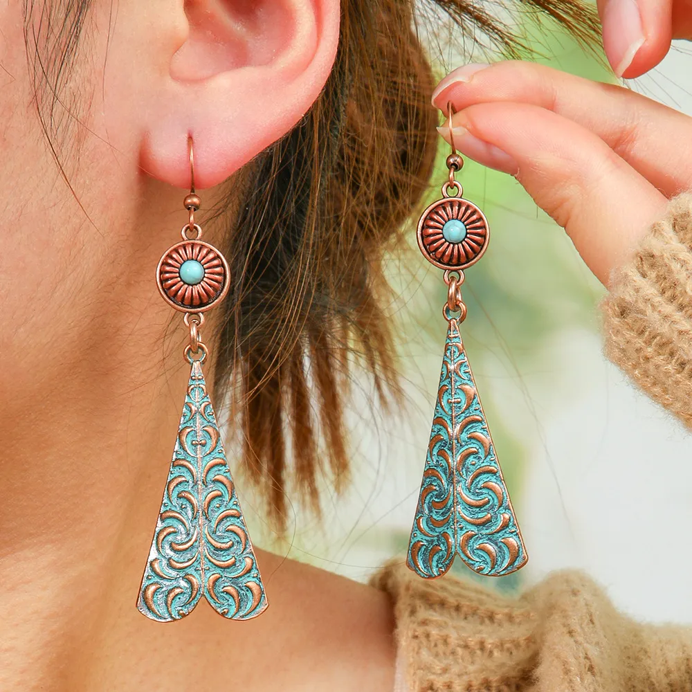 Suit Bohemian Vintage Earrings Ethnic Vacation Style Long Fringe Earrings Super Beautiful Jungle Style Earrings display picture 10