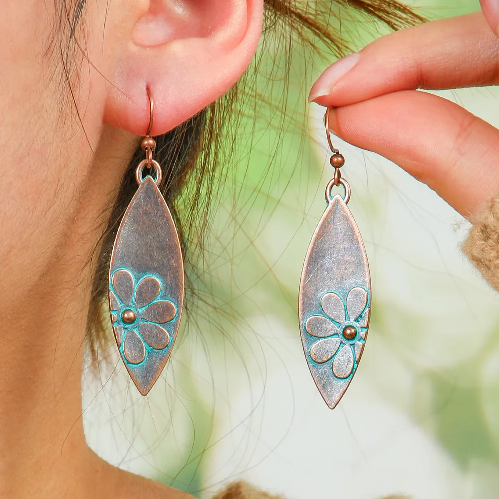 Suit Bohemian Vintage Earrings Ethnic Vacation Style Long Fringe Earrings Super Beautiful Jungle Style Earrings display picture 12