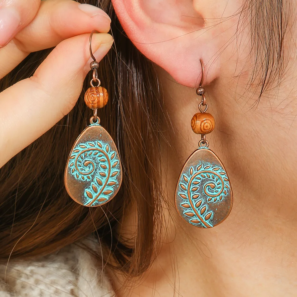 Hot Selling Bohemian Vacation Style Metal Earrings Retro Ethnic Style Handmade Earrings High-Grade Earrings display picture 7