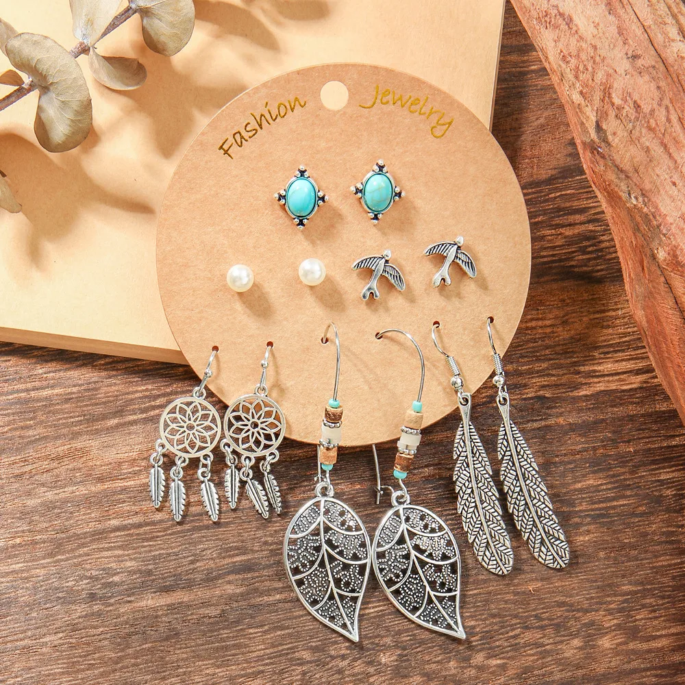 Hot Sale Bohemian Stylish Good Texture Metal Eardrop Earrings Wholesale Ethnic Vacation Style All-Match Earrings display picture 11