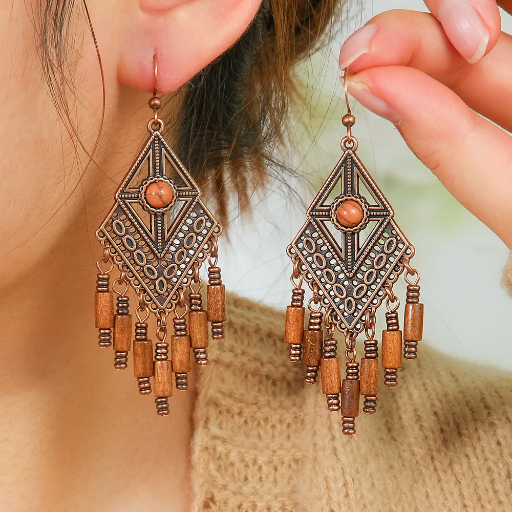 Retro Coffee Color Earrings Suit Bohemian Fashion Creative Geometric Ear Rings All Match Tassel Earrings display picture 3