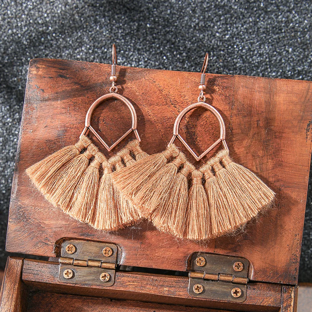 Retro Coffee Color Earrings Suit Bohemian Fashion Creative Geometric Ear Rings All Match Tassel Earrings display picture 7