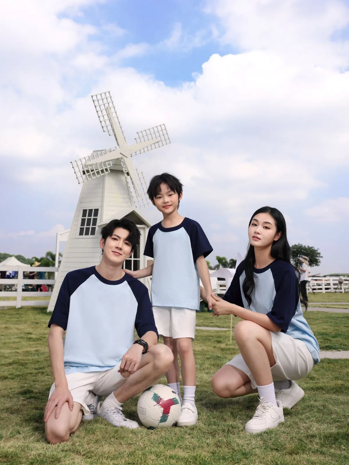 T-shirt En Coton Pur 200g Pour Enfants Manches Courtes Personnalisables Vêtements De Famille Unisexe Casual Pour Activités De Jour En Été Printemps Automne display picture 6
