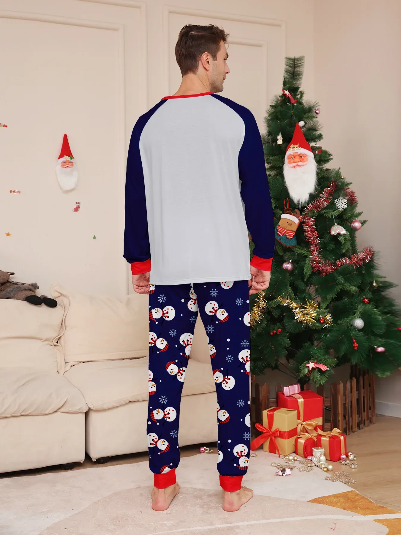 Pajamas En Flanelle De Coton Doux À Motif De Père Noël Et Homme De Neige Pour Enfants Et Adultes Couleurs Variées Vêtements De Maison Pour Toutes Les Saisons display picture 5