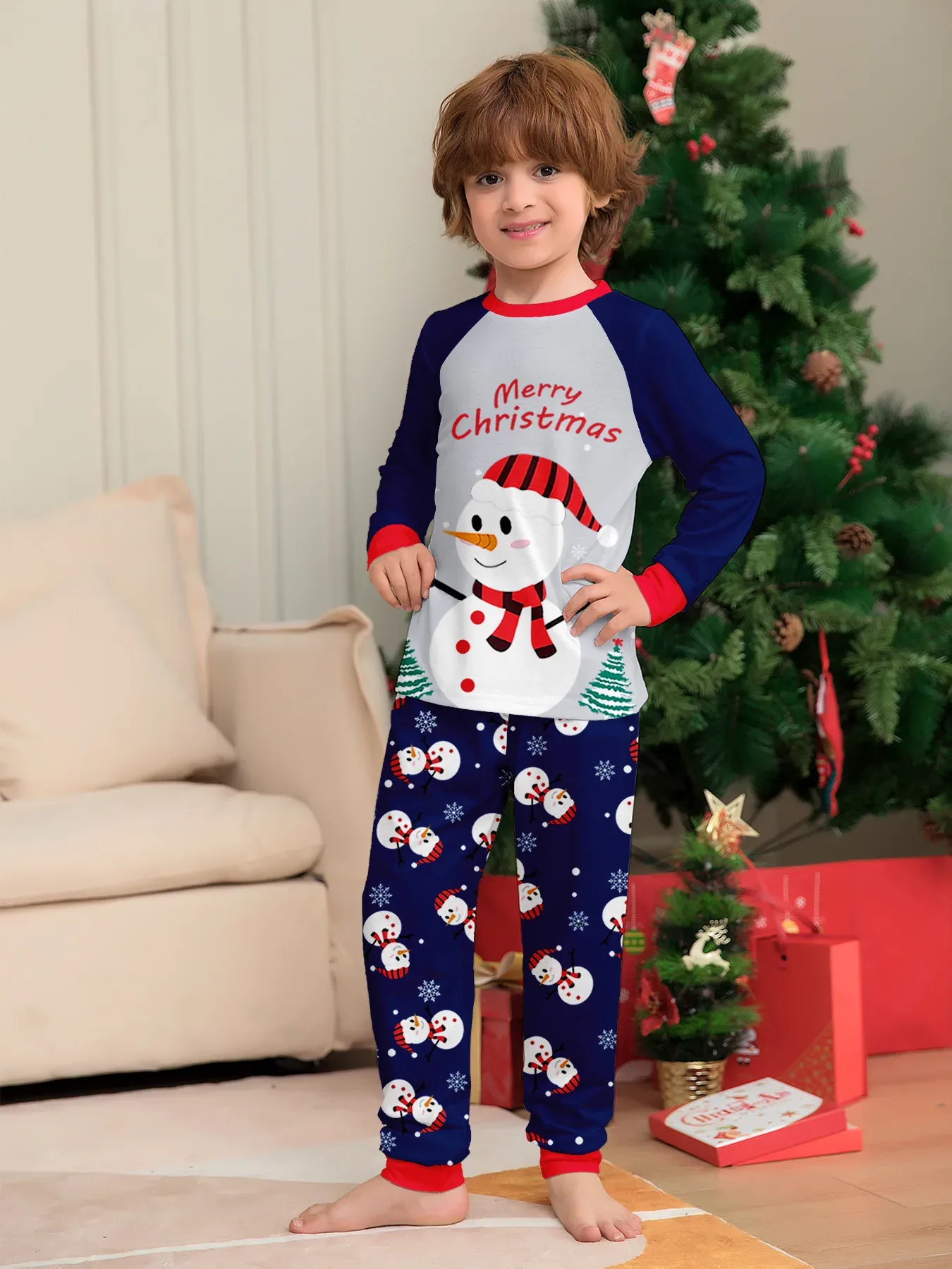 Pajamas En Flanelle De Coton Doux À Motif De Père Noël Et Homme De Neige Pour Enfants Et Adultes Couleurs Variées Vêtements De Maison Pour Toutes Les Saisons display picture 8