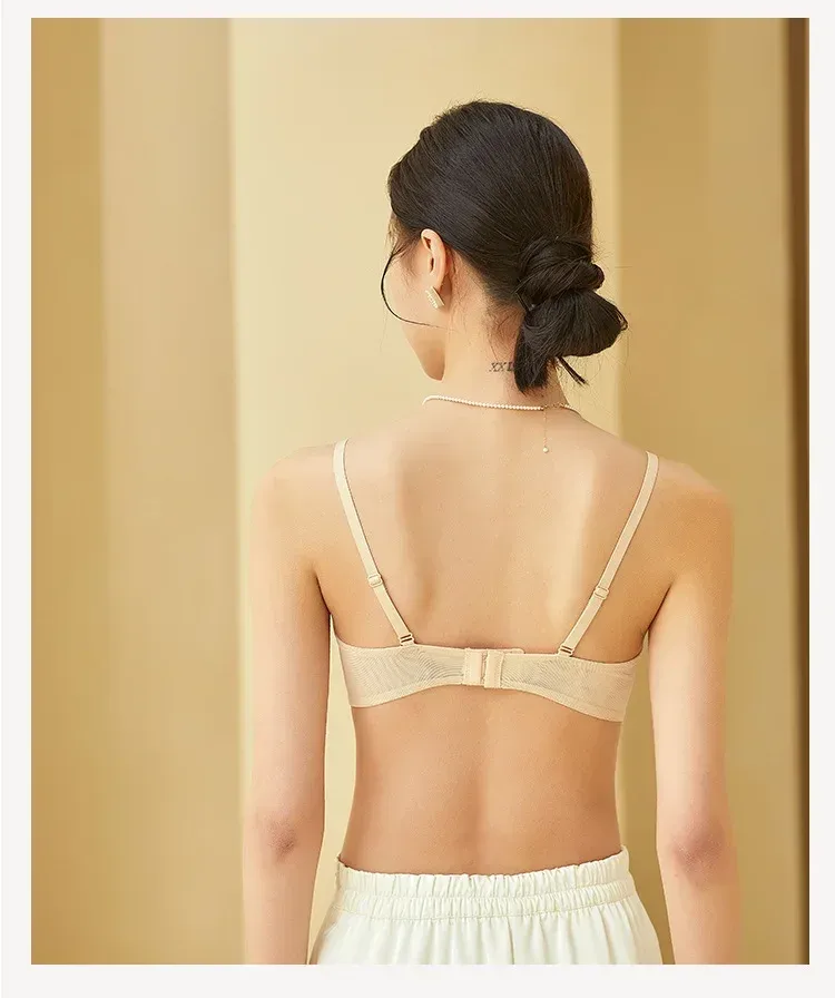 Tangge Silk Satin Thin Bra Luxury  Silk Wireless Underwear Big Chest Small Breathable Traditional Style display picture 10