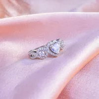 Le Cuivre Cœur Diamant Pierres Précieuses Artificielles Femmes main image 3