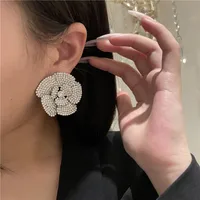 Fleur Alliage Strass Diamant Des Boucles D'Oreilles Boucles D'Oreilles main image 2