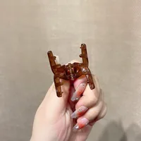 Garra De Pelo De Plástico De Tamaño Pequeño De Color Sólido Simple main image 4