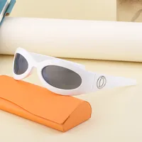 Special-Shaped Mirror Vacation Simple Style Solid Color Pc Full Frame Women's Sunglasses main image 3