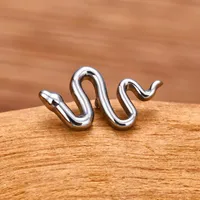 1 Pieza Aleación De Titanio Punk Estilo Moderno Estilo Clásico Pentagrama En Forma De Serpiente Pentagrama En Forma De Serpiente Anillos De Labios Piercing De La Oreja main image 7