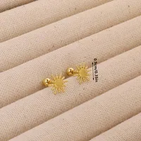 1 Paire Pentacle Rond Forme De Cœur Style Simple Acier Inoxydable 304 Plaqué Or 18K Boucles D'Oreilles main image 2