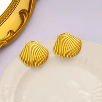 1 Pair Scallop Shell Forging Pattern Elegant Lady Vacation 304 Stainless Steel 18K Gold Plated Plating Ear Studs main image 3