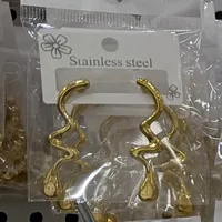 1 Pair S Shape Solid Color Elegant Lady Vacation 304 Stainless Steel 18K Gold Plated Plating Ear Studs main image 3