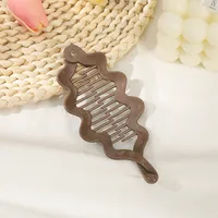 Mujeres Banana Clip Animal Lujoso Romántico Playa Resina Sintética Resina Estampado Y Teñido Hecho A Mano Pinza Para El Cabello Sombreros main image 2