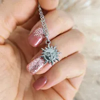 Soleil Lune Décontractée Élégant Femme Acier Inoxydable 304 Pendentif Fermeture À Boucle De Type Homard main image 5