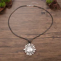 Flower Dragonfly Casual Vacation Modern Style Alloy Pendant Necklace Wholesale main image 1