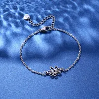 Flower Hip-Hop Bohemian Simple Style 201 Stainless Steel Bracelets In Bulk sku image 1