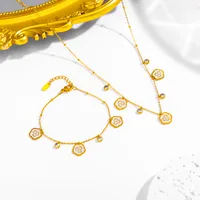 Décontractée Commuer Acier Inoxydable 304 Camélia Plaqué Or 18K Femmes Ensemble De Bijoux main image 1