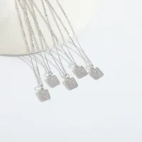 Lettre Décontractée Élégant Femme Zircon Le Cuivre Plaqué Or 14K Pendentif Incruster Fermeture À Boucle De Type Homard main image 4