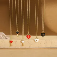 Forme De Cœur Clé Cadenas Décontractée Style Classique Le Cuivre Plaqué Or 14K Pendentif Émail Fermeture À Boucle De Type Homard main image 1