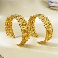 Asymétrique Élégant Hip Hop Femme Plaqué Or 18K Acier Inoxydable 304 Bracelet En Masse main image 4