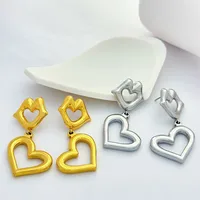 1 Paire Lèvres Style Classique Acier Inoxydable 304 Boucles D'oreilles main image 1